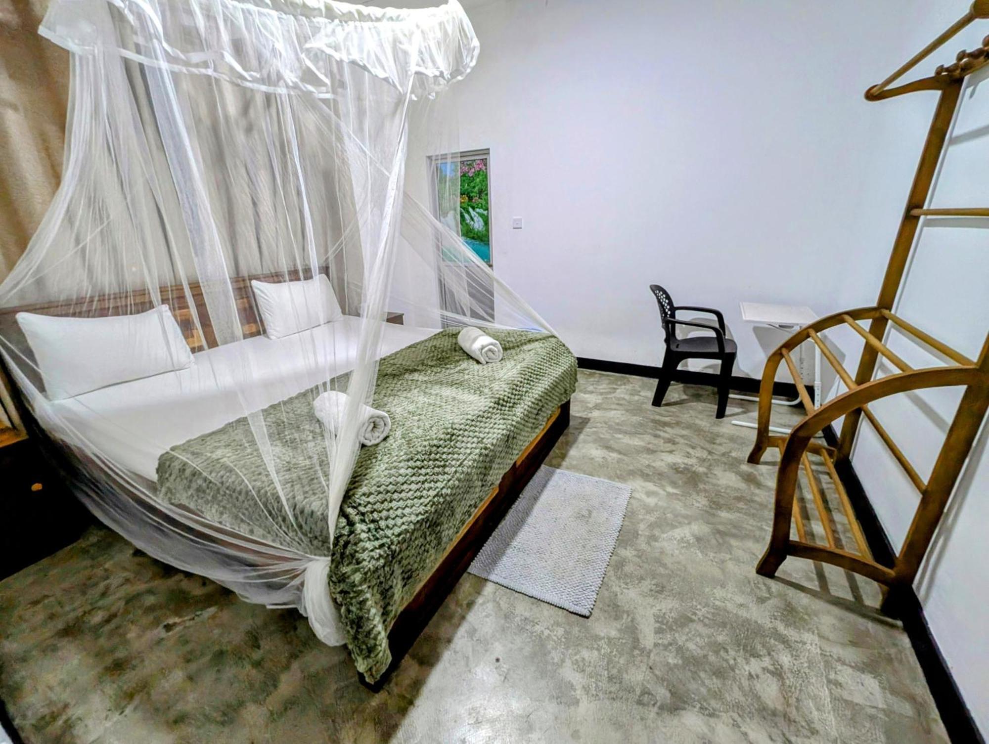 Albergue Costels Weligama Exterior foto